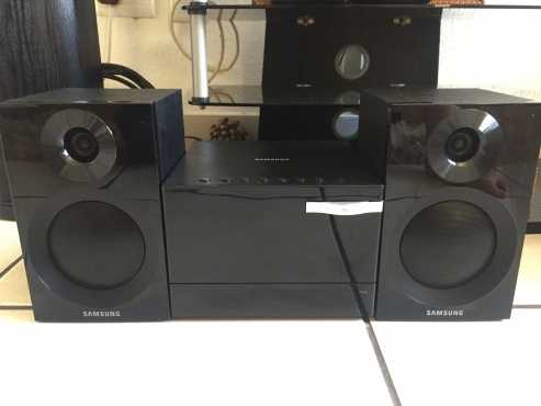 Samsung MM-E320 HiFi