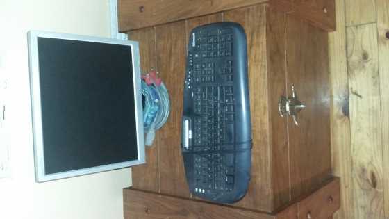 Samsung PC Screen and Microsoft Keyboard with speakers