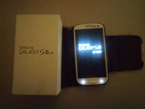 Samsung S3 (GT-I9305) Cell Phone LTE (4G)  in excellent condition