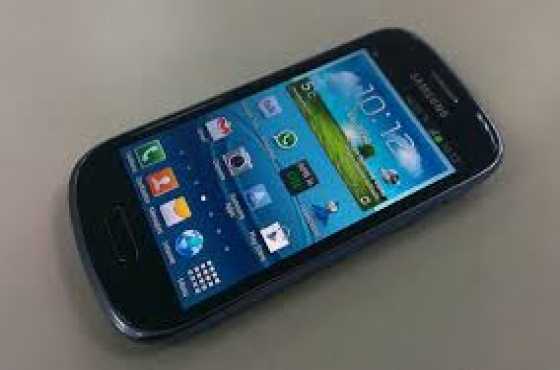 SAMSUNG S3 mini 8gig in excellent condition only R950