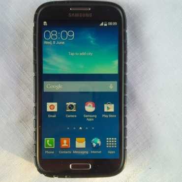 samsung s4 new with charger and cables