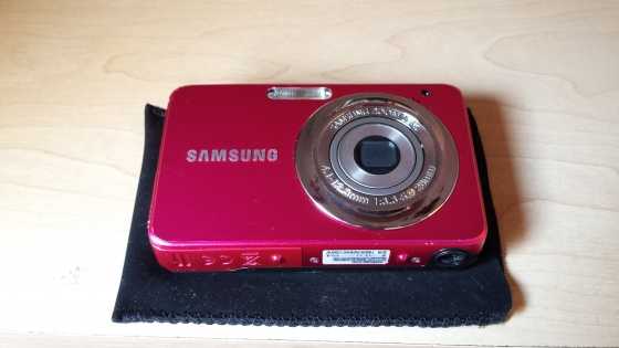 Samsung Smart Camera - ST30