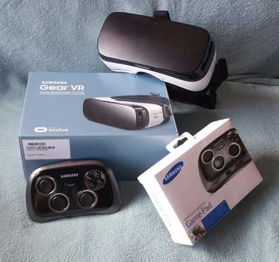 Samsung VR Gear and Game Pad