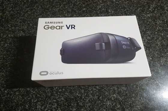 Samsung VR gear Headset.