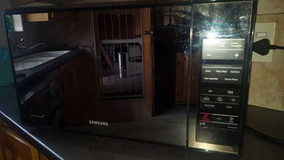 Samsungs Microwave 40lt with Grill