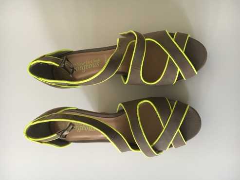 Sandals size 39