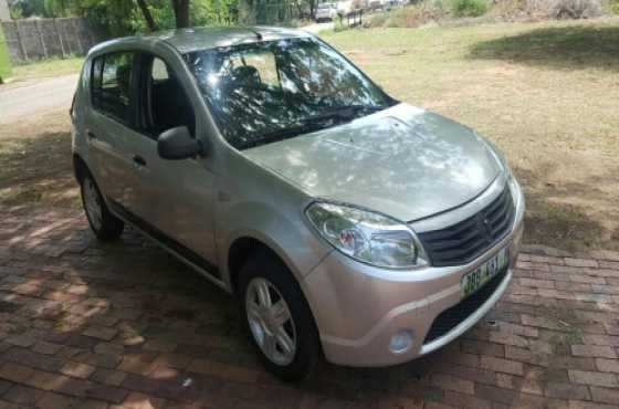 sandero 1.6 2013 model