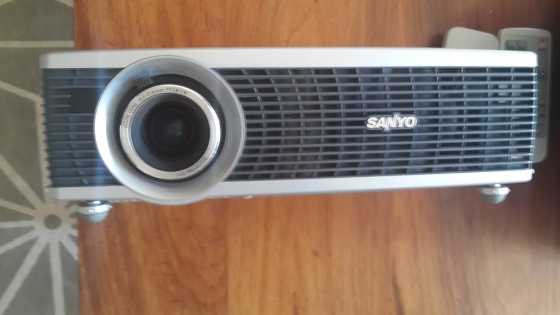 Sanyo Pro X - LCD Projector