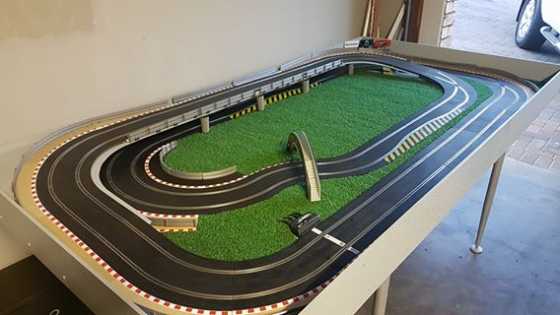 Scalextric track