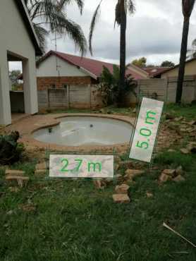 Second hand fibre glass pool