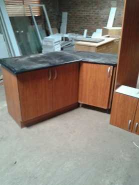 Second Hand Kitchens RKF ID Kit1044 Was R14000 Now R11000