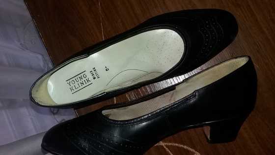 Second hand Ladies comfort shoes