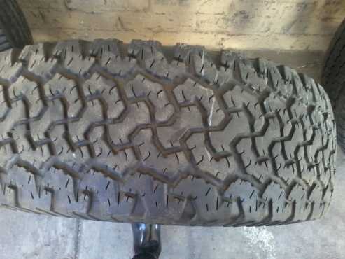 second hand mags and Tyre039s 265 65 18 BF Good Rich AT.