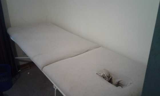 Second hand massage bed for sale