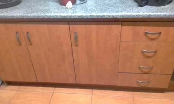 Secondhand kitchen cupboards