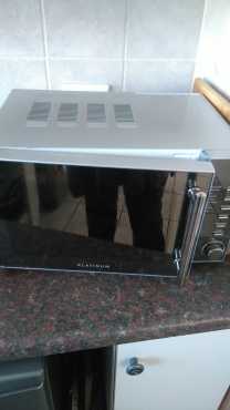 Secondhand Platinum Microwave for sale 20 Litre