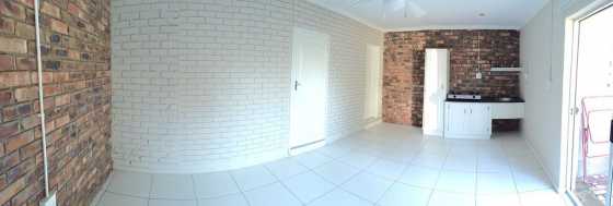 Secure 1 bedroom apartment - SW5 Vanderbijlpark