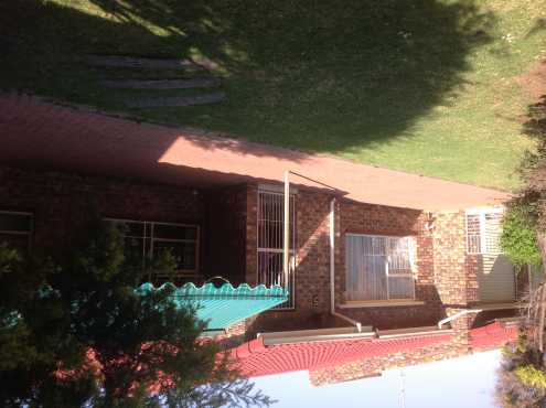 Secure townhouse inThree Rivers Vereeniging for long term lease