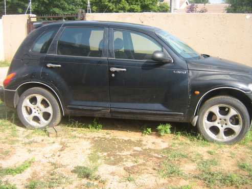 SELL A PT CRUISER BLACK IN COLOURE