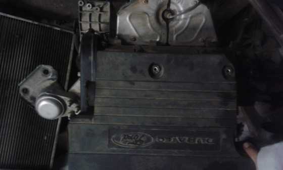 selling  2010   1.6   ford  ikon   engine  and  car  parts