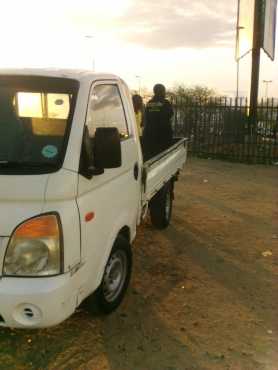 selling hyundai h100 2005 model new shap bakkie