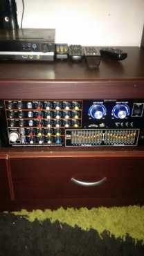 selling powerful Amplifier and Big speakers for only R1500