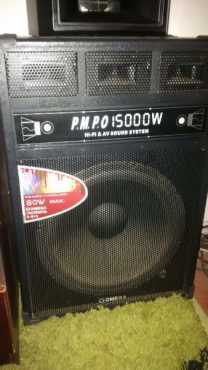 selling powerful Omega professional Amplifier with speakers 1500