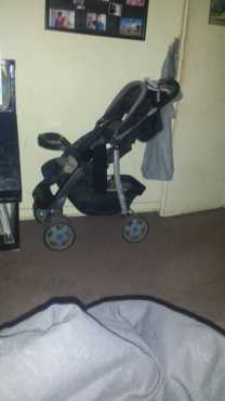 Selling pram like new