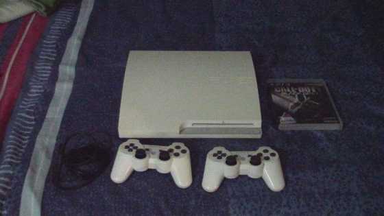 selling ps3 320 gb with 2 controls,1 game ,1 power cable