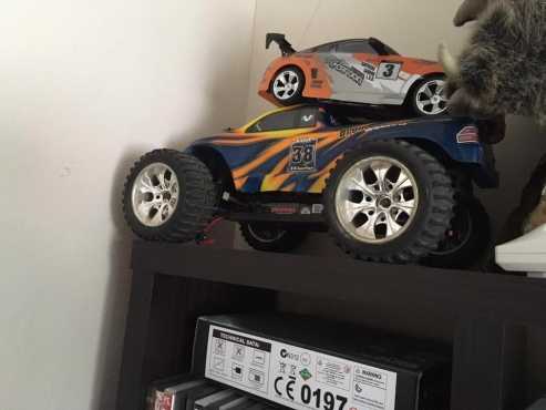 Selling rc car and chopper