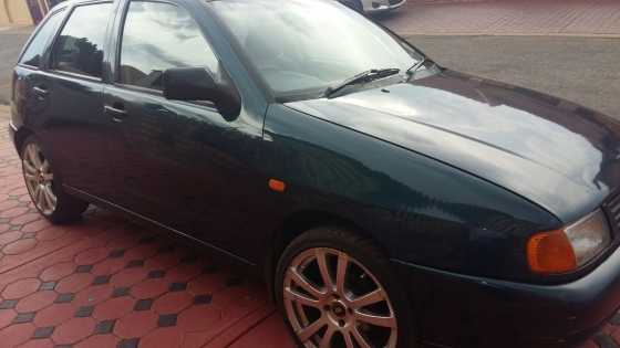 Selling Vw polo playa for R33000 negotiable