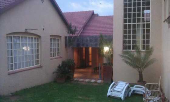 Separate room available to rent in Lyme Park, Sandton. R 2,500