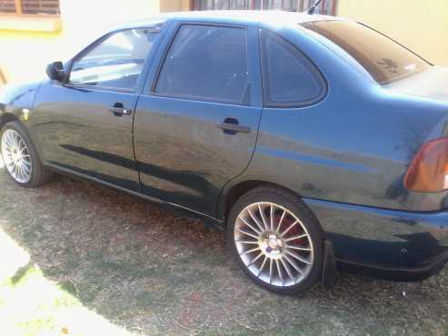 Serious buyers  Polo classic 1.8i