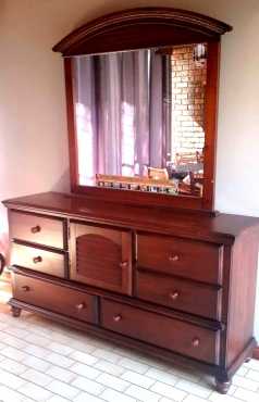 Server with Mirror (Solid Wood)