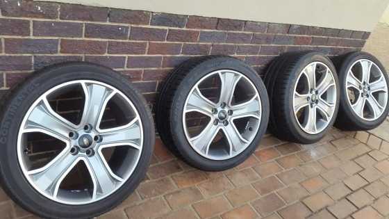 Set 2012 Ranger Rover Super Charged 20 inch Original Mags with 90 tread Tyres