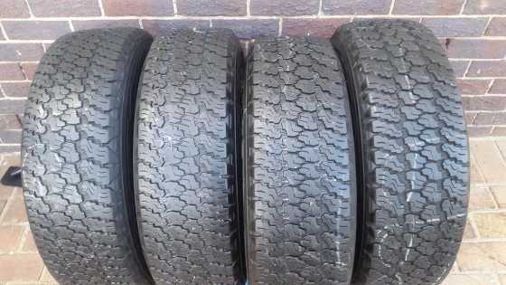 Set 7.22mm 70 Genuine tread 2457517 Goodyear Wrangler Tyres fits Jeep Wrangler