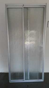 Shower door for sale R350