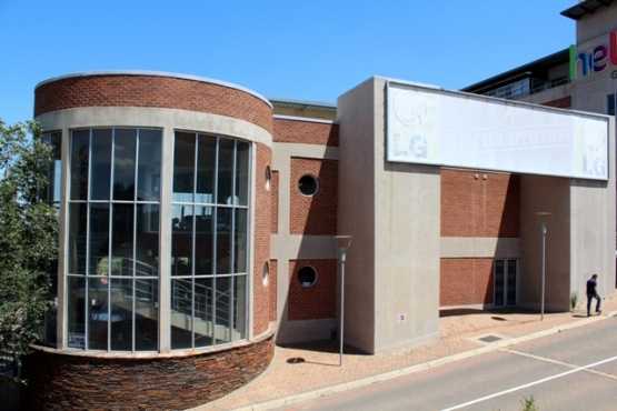 Showroomoffices to rent in Centurion 390sqm  R50700