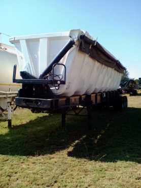 Side tipper Tri axle trailer