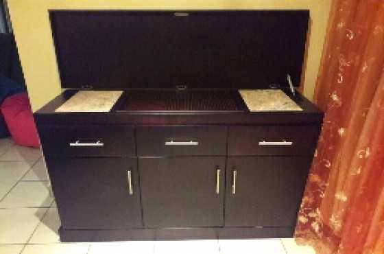 Sideboard with hotplate