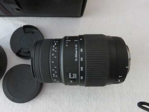 Sigma 70-300mm 14-5.6 DL Macro for Canon SLR