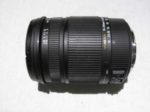 Sigma DC 18 to 250mm 13.5-6.3 HSM for Canon SLR camera