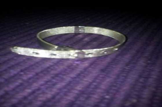 SILVER BANGLE