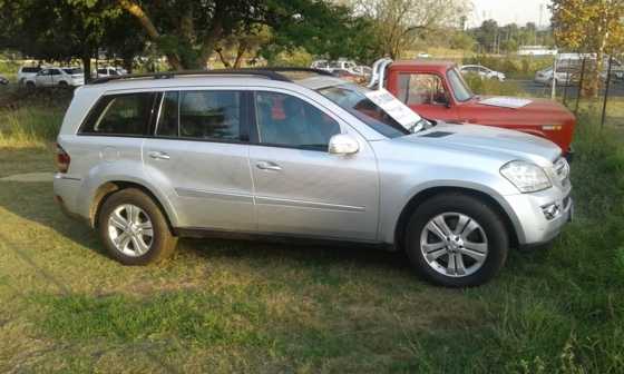 Silver Mercedes-Benz GL320 CDI for sale