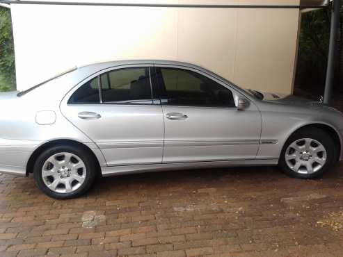 Silver Mercedes C200 Compressor - 2006 Model.