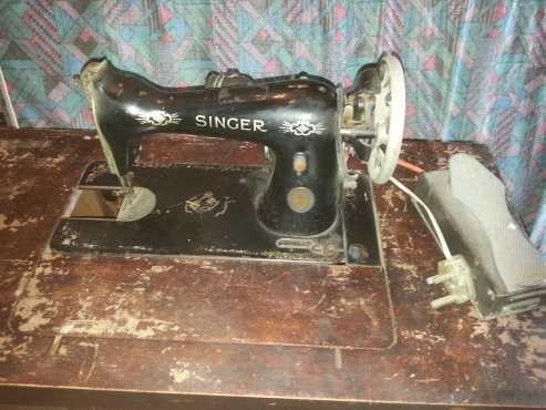 Singer Antique sewing machine