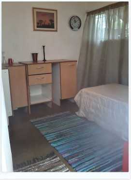 SINGLE ROOM FOR RENT  CRESTA  R3,250 pm  BARGAIN