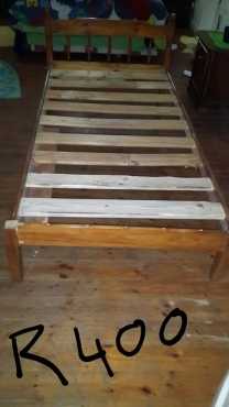 Single wood bed base