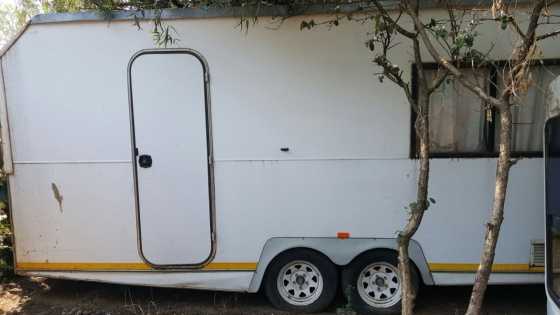 site caravan double axle