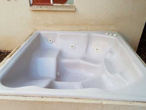 Six Seater Jacuzzi